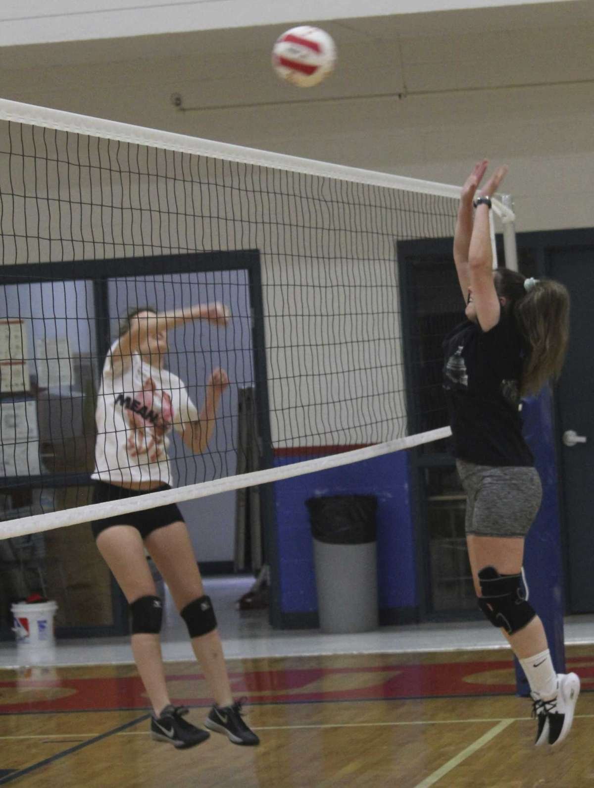 Crossroads completes successful week-long volleyball session